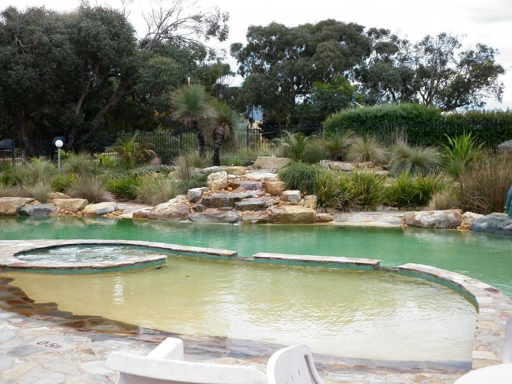 The Lakes Beachfront Holiday Park Lake Tyers Beach Esterno foto