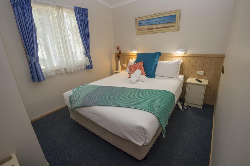 The Lakes Beachfront Holiday Park Lake Tyers Beach Esterno foto