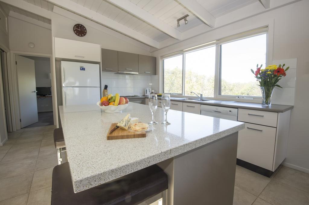 The Lakes Beachfront Holiday Park Lake Tyers Beach Esterno foto