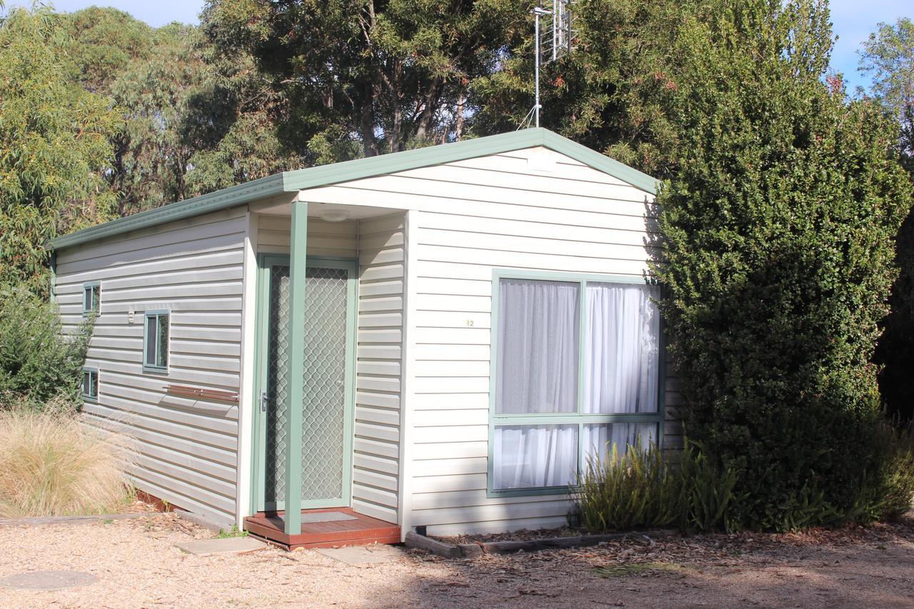 The Lakes Beachfront Holiday Park Lake Tyers Beach Esterno foto